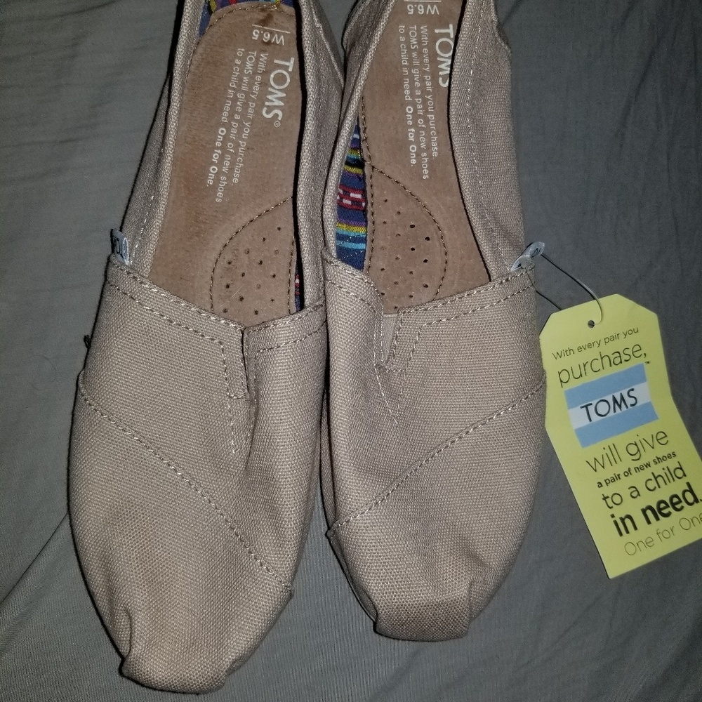 Toms natural canvas slide shoes